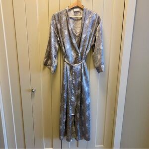 Vintage-Elegant Silky Gray & Blue Paisley-2 Piece Long Robe & Nightgown Set